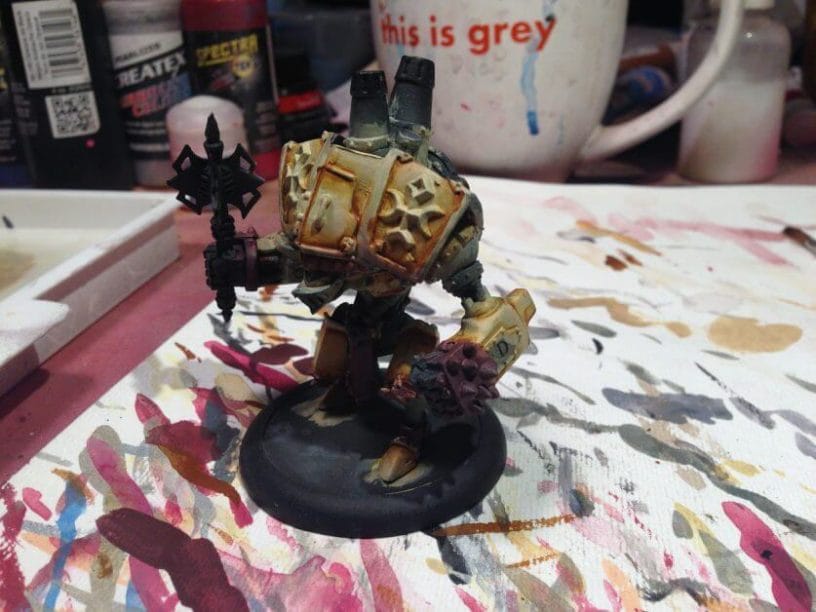 Menoth Crusader Warjack: Quick n' Dirty Paint Job - how to paint a menoth warjack - painting the crusader menoth miniature - warmachine painting - painting warmachine models for menoth - shadows side view