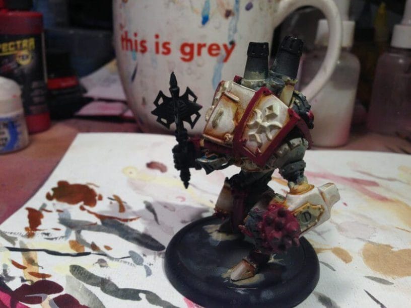 Menoth Crusader Warjack: Quick n' Dirty Paint Job - how to paint a menoth warjack - painting the crusader menoth miniature - warmachine painting - painting warmachine models for menoth - side view showing some quick details and messy lines