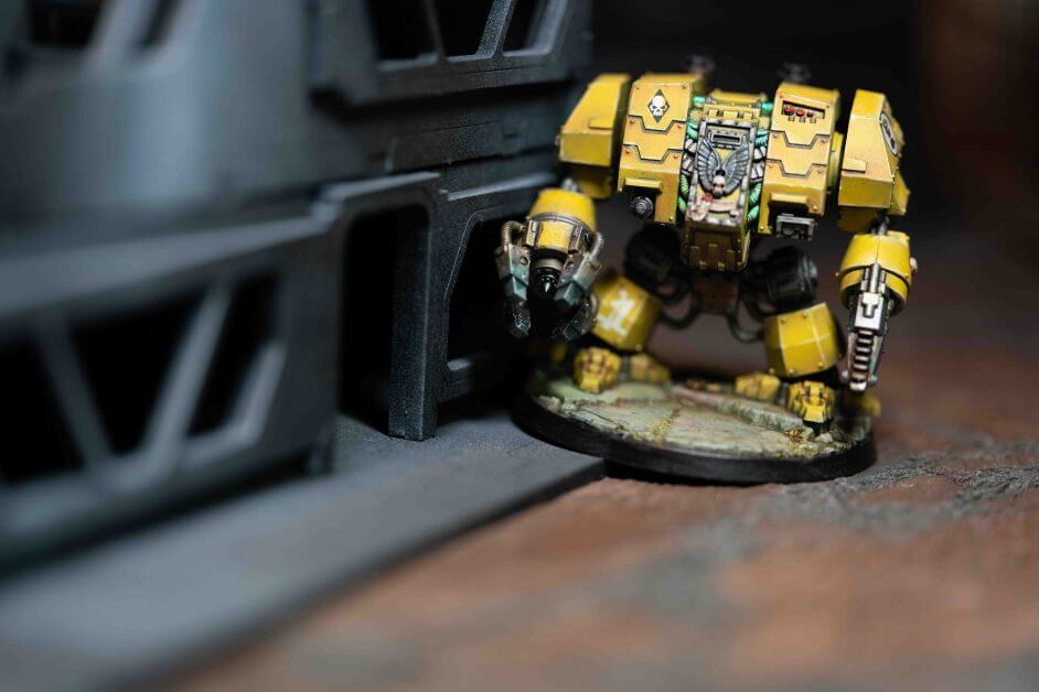 How To "Focus-Stack": Improve Your Miniature Photos - how to focus stack photographs for miniatures - how to take better photos of miniatures and models? How to make better pictures of my wargaming miniatures - photographing warhammer 40k and fantasy miniatures and models.