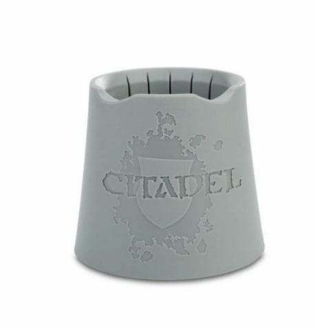 Citadel Water Pot Review: Good Buy or Not? - Citadel water pot recommendation - cleaning your brushes with games workshop citadel products