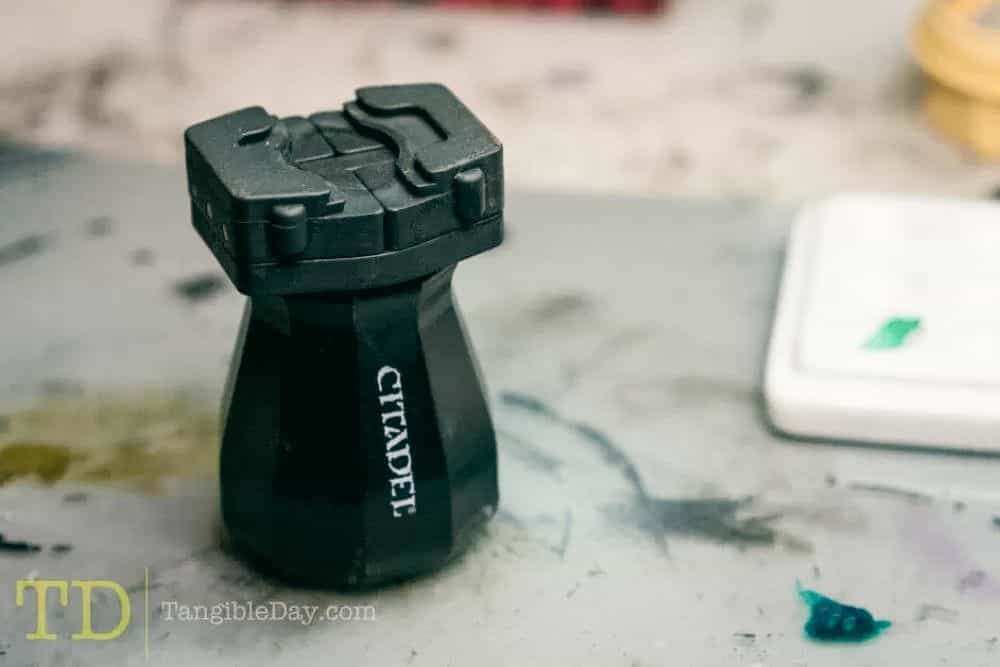 Citadel Paint Handle Review: Is It Worth It? - Citadel Painting Handle Review - Isometric view of the miniature painting holder