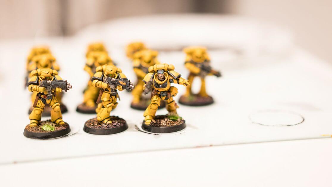 Tabletop Standard vs. Display Level Painting [Criteria] - how to paint tabletop standard miniatures and models - what is battle ready painting in warhammer 40k? Battle ready standard in wargaming - How to paint battle ready tabletop standard models - Imperial fist space marine chapter painted to a tabletop standard.