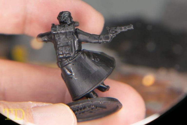 Hero Forge: Unboxing Custom 3D Printed Miniatures (Close-Up Photos) - Premium Plastics