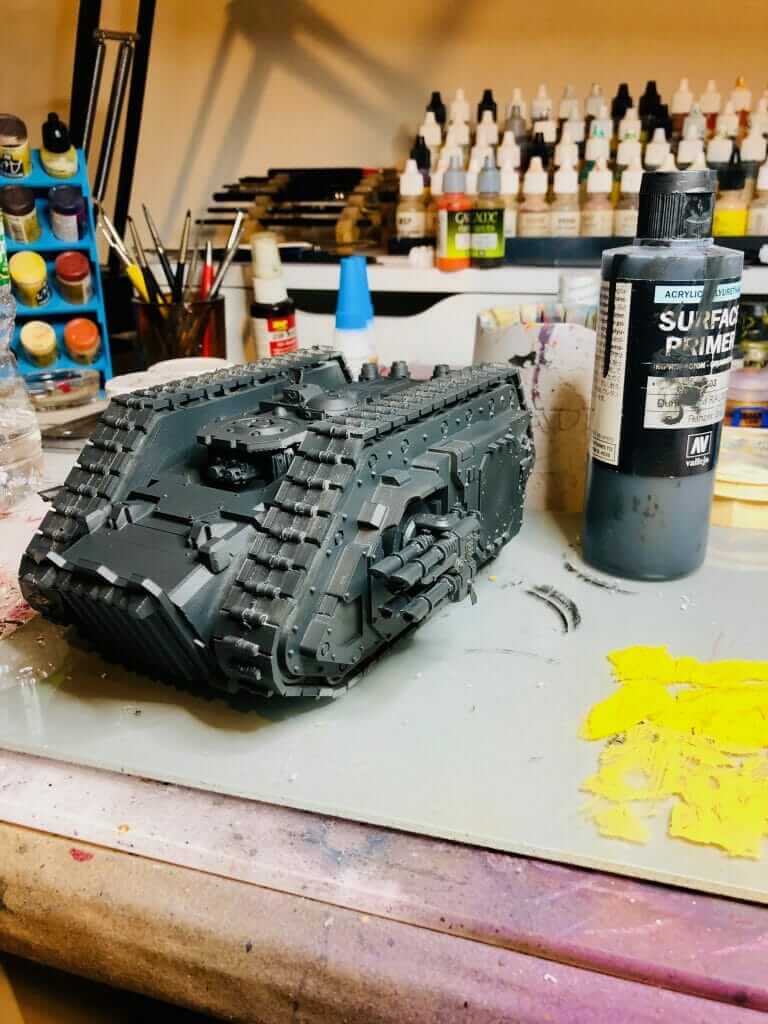 Metallic painting guide and tips - tips for painting miniatures with metallic paints - primer for preparing models for metallics