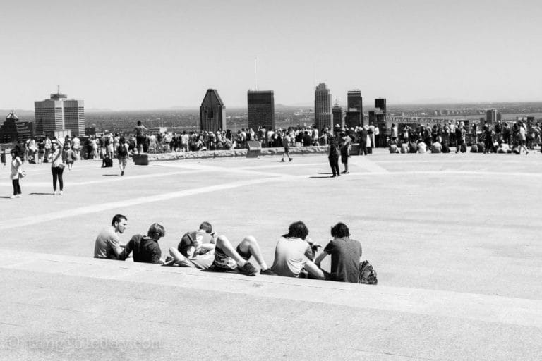 Best lens for street photography? 40mm voigtlander review - 40mm black and white images - street photography with 40mm - best 40mm lens - voigtlander 40mm review - sony voigtlander 40mm - black and white photography