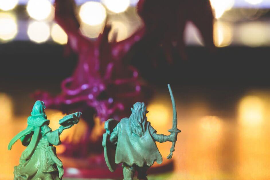 10 Tips for Macro Photography of Miniatures (an Easy Guide) - how to take good pictures of miniatures and models - how to take better photos of minis and scale models - dark encounter