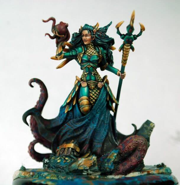 How to paint miniatures competitively – how to paint for competition – painting contest – how to win a painting contest – Marike Reimer miniature painting – interview with Marike Reimer about the Kraken Mistress – how to paint miniatures like a pro – how to paint miniatures professionally – best miniature painting tutorials – free hand progress on the miniature