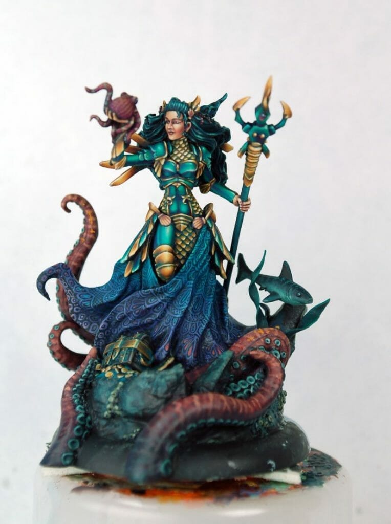 How to paint miniatures competitively – how to paint for competition – painting contest – how to win a painting contest – Marike Reimer miniature painting – interview with Marike Reimer about the Kraken Mistress – how to paint miniatures like a pro – how to paint miniatures professionally – best miniature painting tutorials – front and nearly completed model