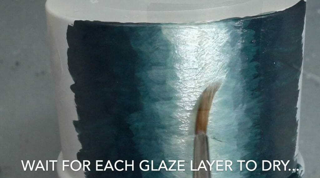 How to layer and glaze miniatures. Layering and glazing paint on miniatures and models for blending color. How to layer and glaze to blend miniature paint. Blending tutorial for painting miniatures. How to make glazes for blending acrylic paint. Make sure your glazes dry