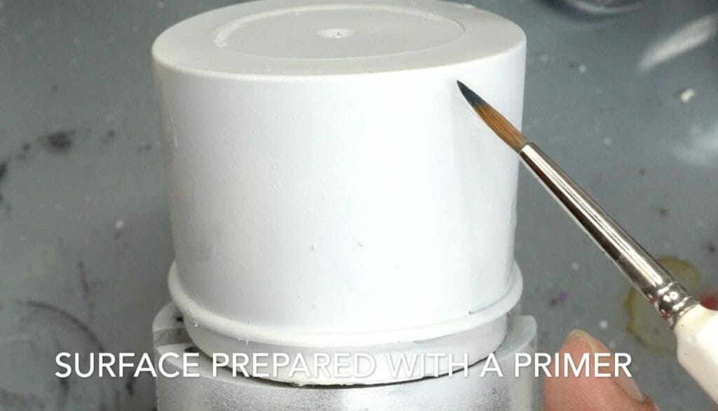 How to layer and glaze miniatures. Layering and glazing paint on miniatures and models for blending color. How to layer and glaze to blend miniature paint. Blending tutorial for painting miniatures. How to make glazes for blending acrylic paint. primer coated surface miniature