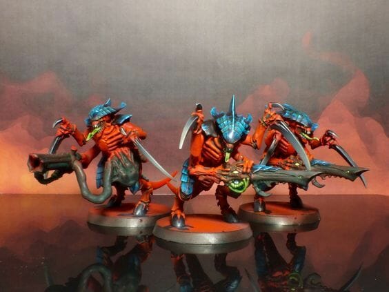 Tyranid color paint schemes – how to paint tyranids – tyranid paint schemes – tyranid army scheme – tyranid color scheme – How to choose Tyranid army color scheme – Tyranid Warhammer 40k colors – Hive fleet color schemes – Hive fleet paint scheme – red blue armor