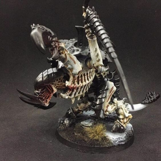 Tyranid color paint schemes – how to paint tyranids – tyranid paint schemes – tyranid army scheme – tyranid color scheme – How to choose Tyranid army color scheme – Tyranid Warhammer 40k colors – Hive fleet color schemes – Hive fleet paint scheme – white bloody face