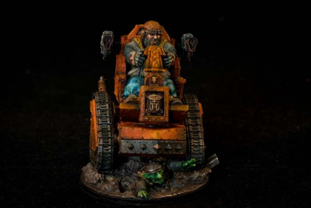 Oil Painting "Barnascus" (Judgement Miniatures) - How to Paint Tips - Why paint miniatures with oil paint – Barnascus Judgement Miniature – Miniature painting with oil colors – tips for painting miniatures with oil paint – oil painting miniature tutorial – metallic oil paints - studio photo front