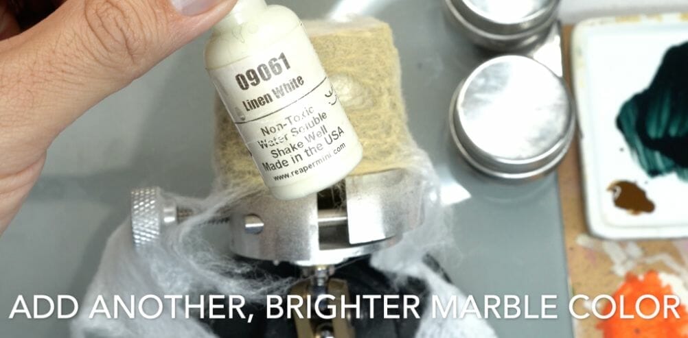 How to paint marble effects on miniatures – painting white marble – painting stone effect miniatures -how to paint marble on miniatures and models – airbrush stencil marble – marbleizing miniatures – airbrushing marble effect - highlight bright color