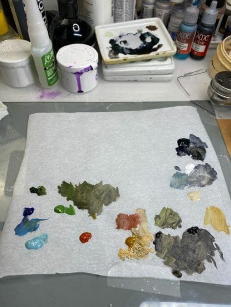 Oil Painting the Star Wars "Mandalorian" Alla Prima - how to paint a 3D printed resin model with oil paint - speed painting miniatures with oils - oil paint palette interim state