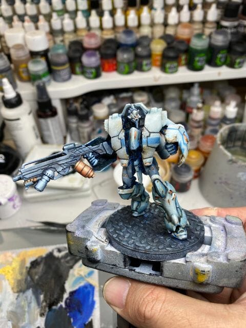 Oil Painting Tutorial for an Infinity Miniature (Step-by-Step) - Infinity miniature painting tutorial - how to paint infinity miniature TAG - painting a TAG model - panoceania miniature painting - infinity gradient paint technique - blending oil paint - Jotum miniature - cleaning up the edges