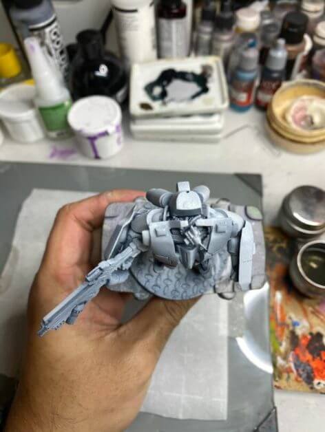 Oil Painting Tutorial for an Infinity Miniature (Step-by-Step) - Infinity miniature painting tutorial - how to paint infinity miniature TAG - painting a TAG model - panoceania miniature painting - infinity gradient paint technique - blending oil paint - Jotum miniature - top primed