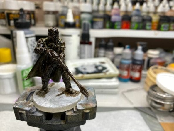 Oil Painting the Star Wars "Mandalorian" Alla Prima - how to paint a 3D printed resin model with oil paint - speed painting miniatures with oils - a dark preglazed miniature