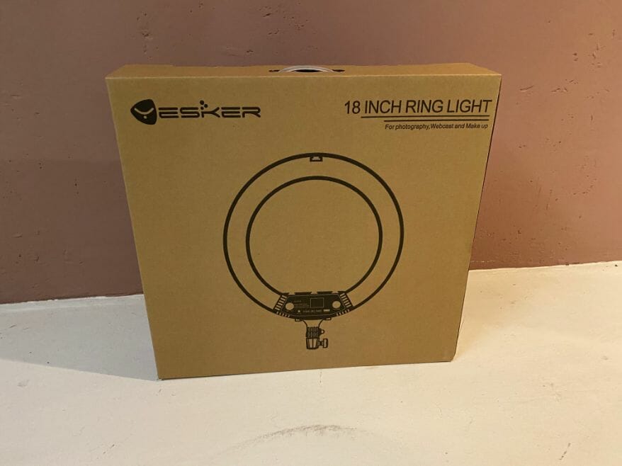 LED Ring light for miniature photography review - photography lighting - how lighting is important for photographing miniatures and models - yesker light box