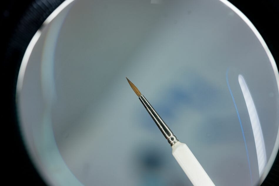 The Army Painter Wargamer "Regiment" Brush Review for Miniatures - Brush Review of the Army Painter Wargamer Regiment for Painting Miniatures and Models - Regiment Brush Review for miniature painting - Best Army Painter brush for miniatures and models - Regiment brush for painting warhammer 40k and other tabletop wargaming miniatures - macro through magnifying lens