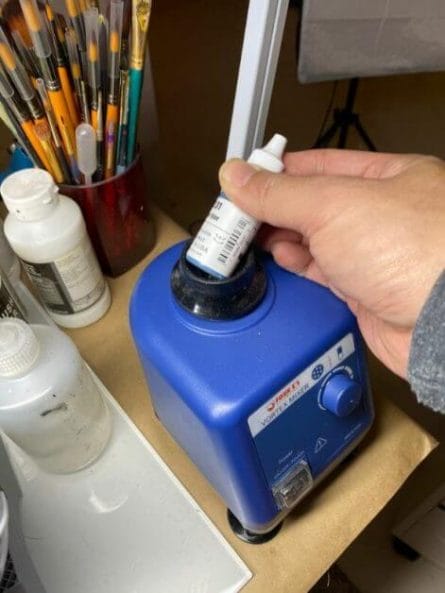 Vortex model paint mixer review - Four E's scientific laboratory vortex mixer - vortexer review for miniature paint - how to use a model paint vortex mixer - tips and review for vortex mixers for miniature and model paint - guide tips for vortex mixing model paint - using a vortex mixer image