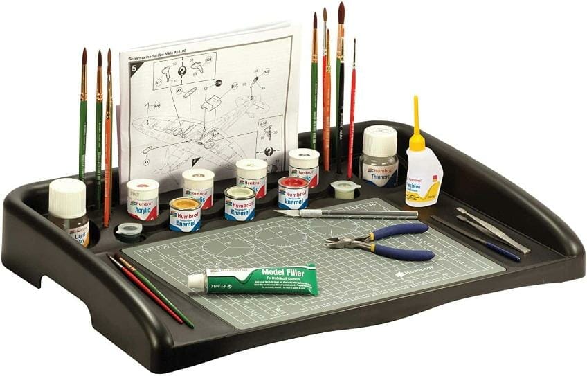 Best miniature painting cases, portable hobby paint station, and miniature paint workstations for modeling and hobbyists – Best portable hobby workstation for painting miniatures and models – tips and guide for paint organizers - model paint case and box - airfix humbrol model kit workstation and painting base