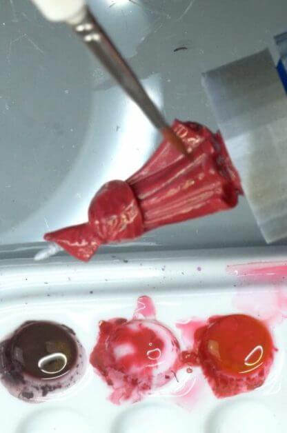 How to paint RPG miniatures for tabletop games in 10 easy steps - painting dnd models - rpg miniature painting - how to paint miniatures for dnd and roleplaying games RPGs - painting dungeon and dragon models - painting dnd minis - recommended varnishes for gaming miniatures - base coat your colors