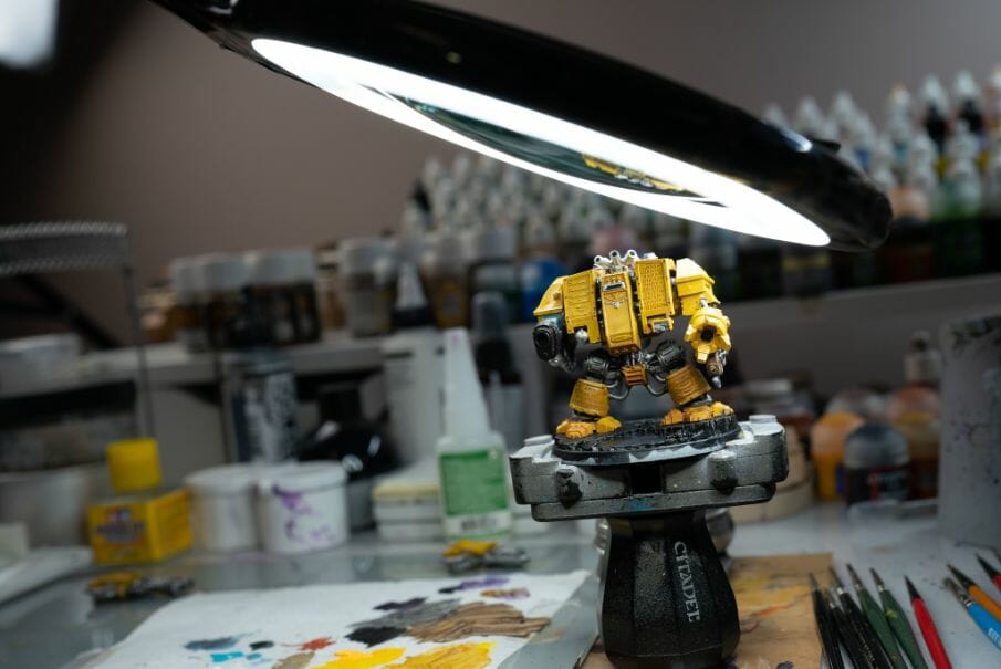 13 Best Lights for Painting Miniatures and Models - Best lamp for miniature painting - hobby lamp - hobby light - best miniature painting lamp - hobby lamps - desk lamp for hobbies - lights for miniature painting and hobby - lens close up dreadnought warhammer 40k