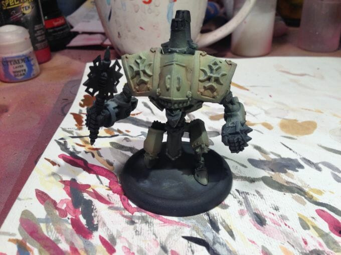 Menoth Crusader Warjack: Quick n' Dirty Paint Job - how to paint a menoth warjack - painting the crusader menoth miniature - warmachine painting - painting warmachine models for menoth - blending shadows - step 1
