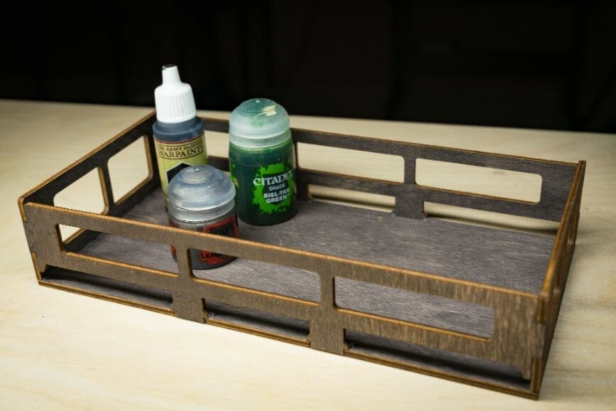 Frontier Wargaming Portable Paint Station Paint Case Review – Best painting station for painting miniatures and models – hobby paint station review – Frontier wargaming paint case for miniatures and hobbies – travel and portable miniature painting stations for hobbyists – paints that will fit inside shelving