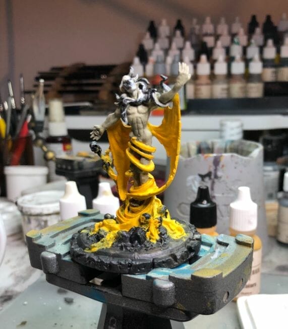 How to paint yellow models – shading yellow miniatures – painting yellow miniatures – painting board game miniatures – Cthulhu wars painting – Petersen Games - how to shade yellow minis – how to paint yellow minis and models – quick yellow painting – best yellow paint - based mid tone skin color