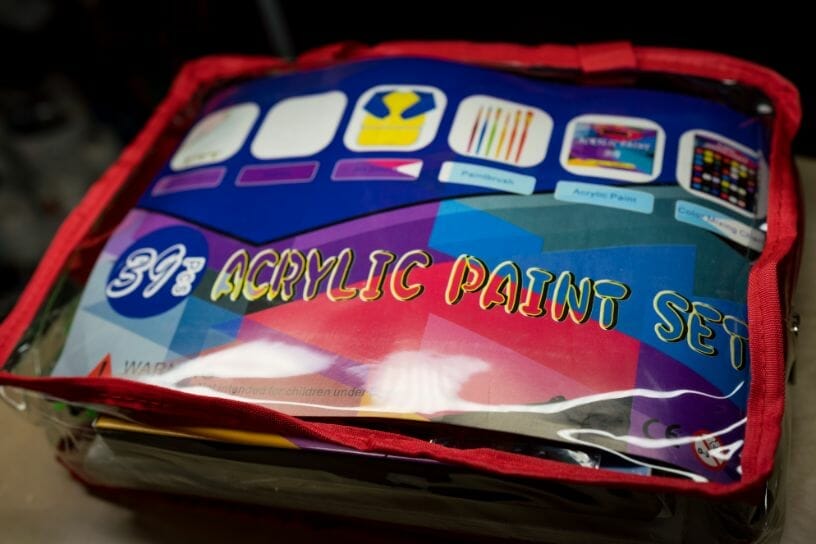 Best paint sets for kids – paint set for kids – acrylic paint for kids – deluxe paint set for kids review – hobby arts and crafts - paint set case
