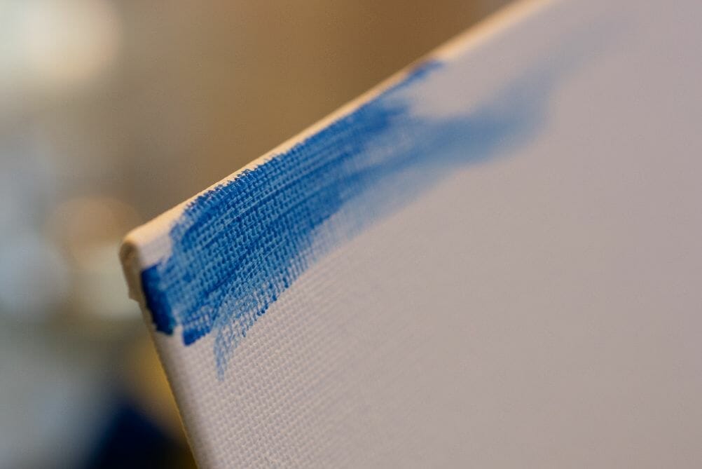 Best paint sets for kids – paint set for kids – acrylic paint for kids – deluxe paint set for kids review – hobby arts and crafts - blue paint coverage