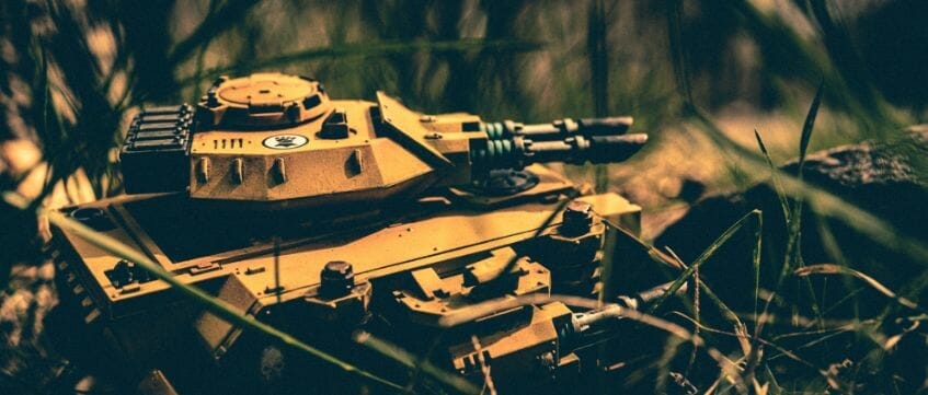 Pros and Cons of a Lightbox - How to Take Better Miniature Photos Without a Lightbox - Tips for Taking Better Pictures of Miniatures and Minis Without a Photobox studio - tips for hobby photography - miniature photography - processed outdoor model photograph of a warhammer miniature