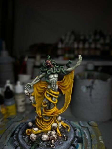 How to paint yellow models – shading yellow miniatures – painting yellow miniatures – painting board game miniatures – Cthulhu wars painting – Petersen Games - how to shade yellow minis – how to paint yellow minis and models – quick yellow painting – best yellow paint - contrast and pop