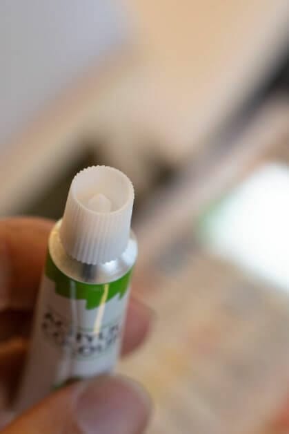 Best paint sets for kids – paint set for kids – acrylic paint for kids – deluxe paint set for kids review – hobby arts and crafts - cap nozzle sharp tip