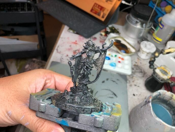 How to paint yellow models – shading yellow miniatures – painting yellow miniatures – painting board game miniatures – Cthulhu wars painting – Petersen Games - how to shade yellow minis – how to paint yellow minis and models – quick yellow painting – best yellow paint - first layer primer
