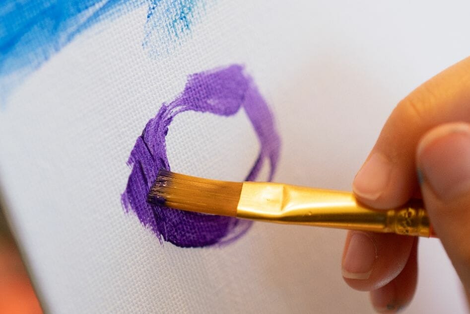 Best paint sets for kids – paint set for kids – acrylic paint for kids – deluxe paint set for kids review – hobby arts and crafts - purple paint fun