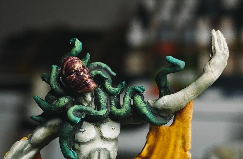How to paint yellow models – shading yellow miniatures – painting yellow miniatures – painting board game miniatures – Cthulhu wars painting – Petersen Games - how to shade yellow minis – how to paint yellow minis and models – quick yellow painting – best yellow paint - stippling texture on snakes