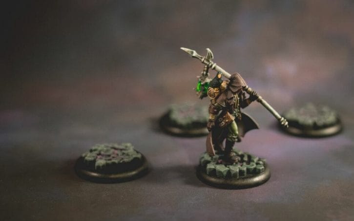 How to paint miniatures simply - simple complexity - painting philosophy for miniatures and models - using simple techniques for complex projects - the grymkin wanderer from warmachine hordes