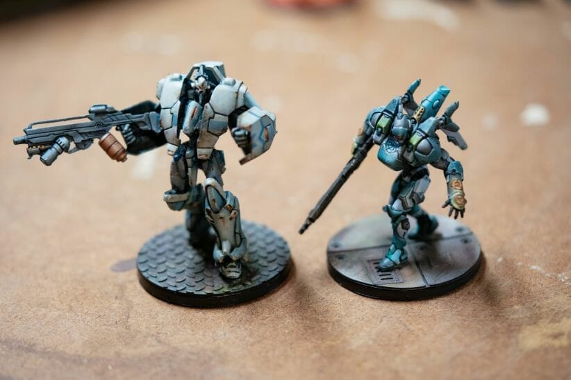 Use an Expressive Miniature Painting Style - What is expressive miniature painting? - Expressive painting - painterly styles for miniatures - 10 ways to paint miniatures expressively - 10 creative ideas for more expressive and unique miniature painting - oil vs acrylic painting styles