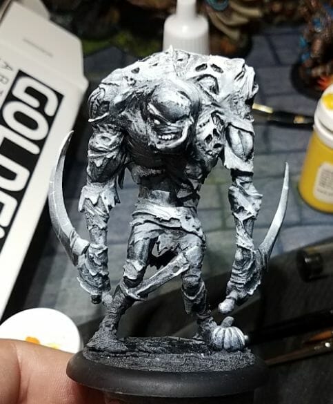 Use an Expressive Miniature Painting Style - What is expressive miniature painting? - Expressive painting - painterly styles for miniatures - 10 ways to paint miniatures expressively - 10 creative ideas for more expressive and unique miniature painting - sketch style black and white grymkin