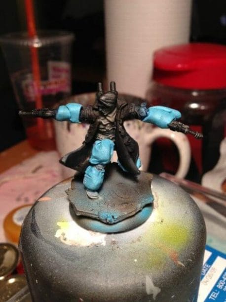 Use an Expressive Miniature Painting Style - What is expressive miniature painting? - Expressive painting - painterly styles for miniatures - 10 ways to paint miniatures expressively - 10 creative ideas for more expressive and unique miniature painting - sticky tack