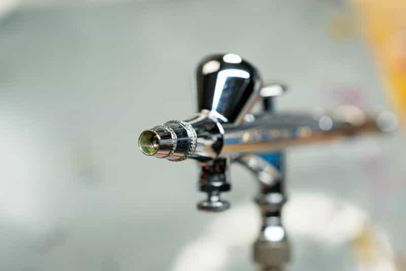 How to thin acrylic paint for airbrushes – how to thin paint for airbrushing miniatures and models – What and how to thin hobby paint for your airbrush - isometric nose cone airbrush