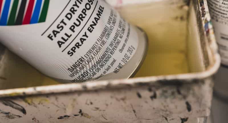 6 Miniature Priming Hacks and Tips You Want to Know - Priming Tips and Tricks for Miniature Painting - Alternative Priming Methods for Miniatures and Models - Useful ways to Prime Miniatures - submerge aerosol in warm water