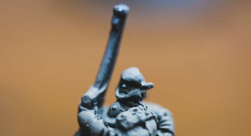 Top 3 Mistakes To Avoid When Priming Miniatures and Solutions - miniature priming mistakes and issues - tips for resolving and fixing bad primer on models - priming infantry model