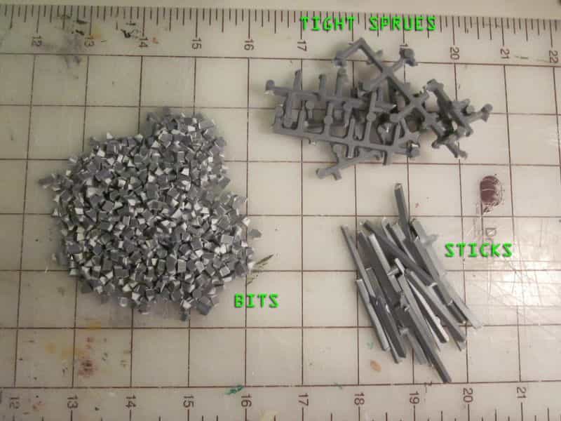 9 Recycling Ideas for Old Sprues from Warhammer and Model Kits - sprue terrain with Warhammer 40k kits – recycling Warhammer sprues – sprue pieces for conversion kitbashing