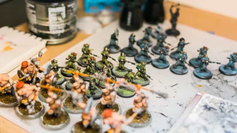 Batch Painting Miniatures (Tips and Tutorial) - how to assembly line paint models for warhammer 40k and board games - multi-batch painting