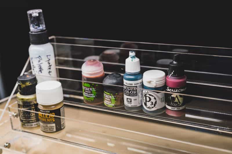 JKB Concepts Paint Organizer and Brush Holder Review - Acrylic hobby organizer and rack for paints and brushes - variety of paints and sizes of bottles