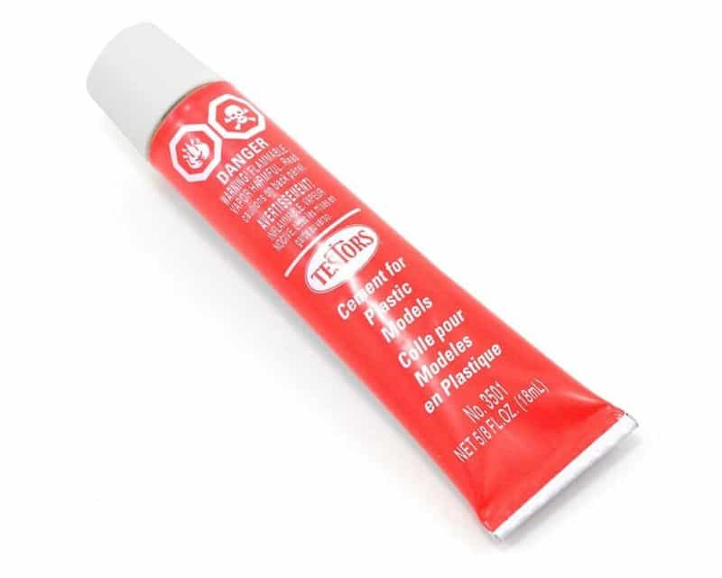 Best 10 Glues for Miniatures and Models - Best glue for assembling minis and wargame models - warhammer 40k, age of sigmar, scale models, dollhouse miniatures, and other hobbies - classic testors cement